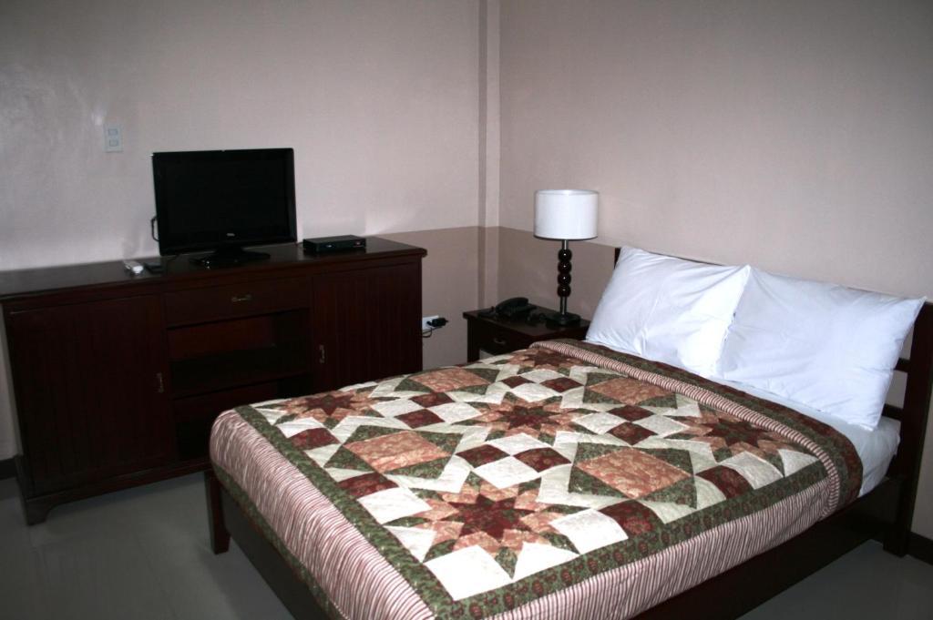Princess Madison Hotel Angeles Room photo