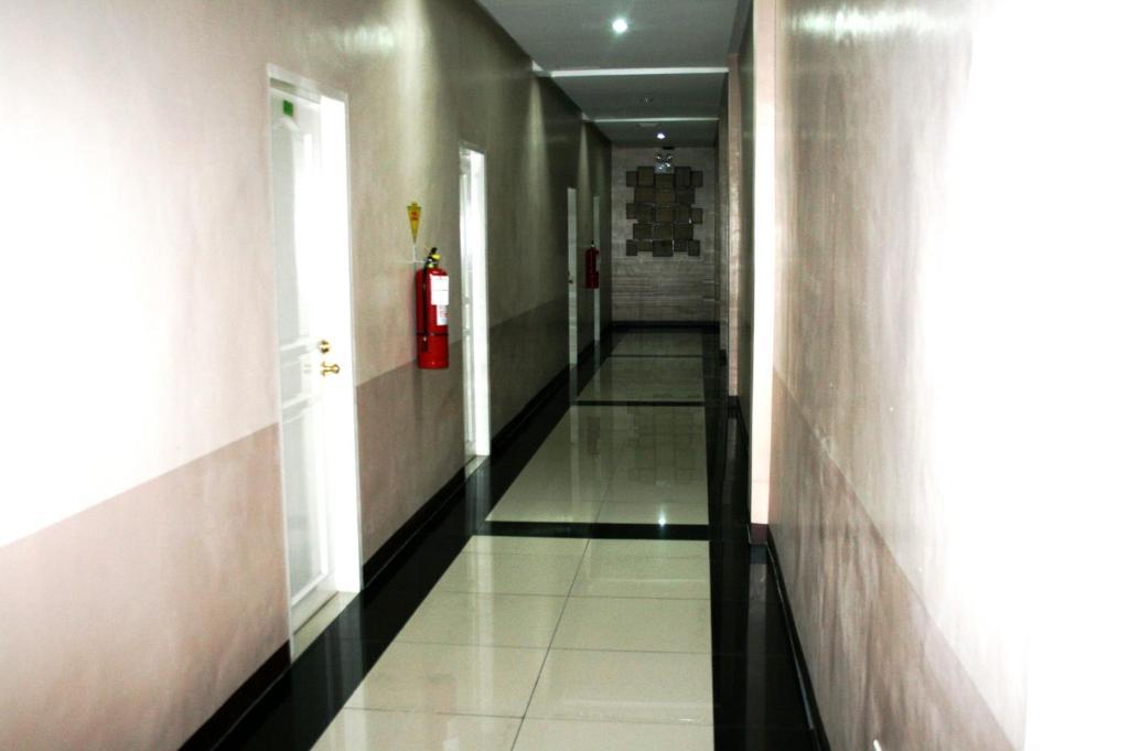 Princess Madison Hotel Angeles Exterior photo